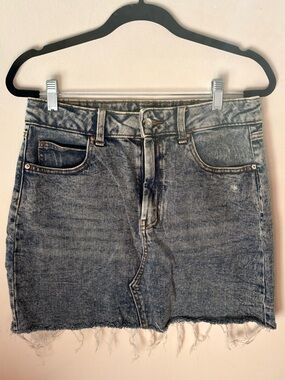 Wild Fable Acid Wash Denim Mini Skirt Size 10 Raw Frayed Hem